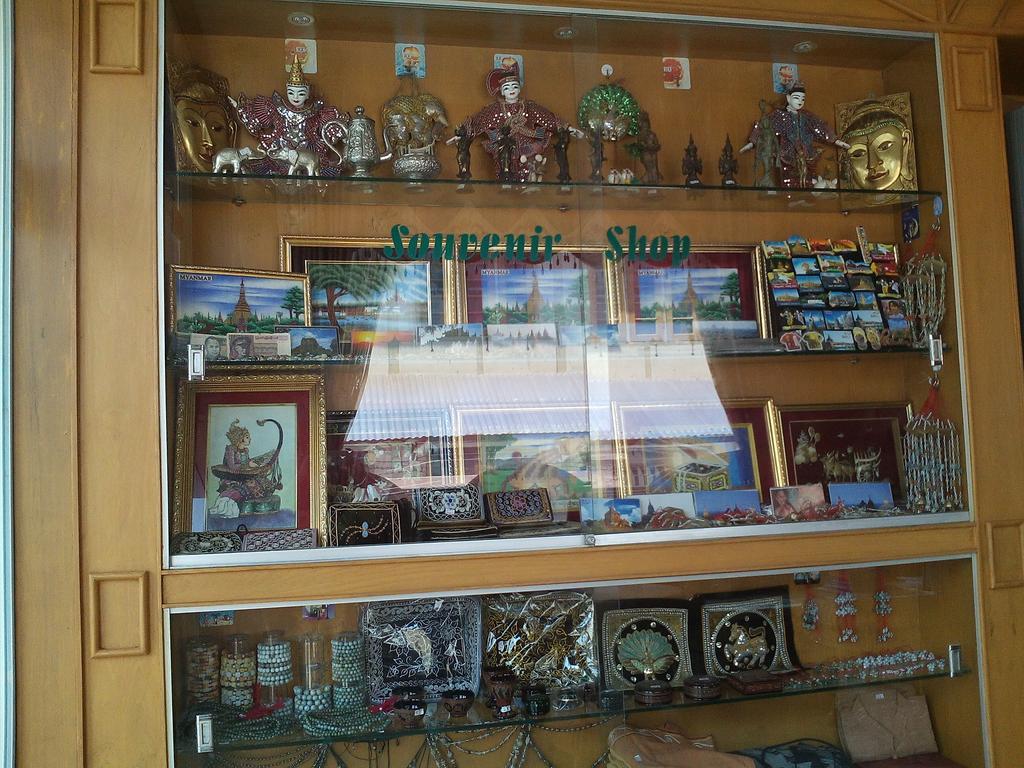 Golden Dream Hotel Mandalaj Zewnętrze zdjęcie